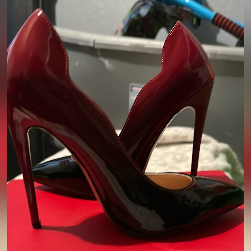 Red black Ombré Stiletto heels
